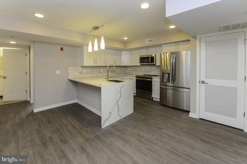 unit-06-726 N 19th St, PHILADELPHIA, PA, 19130-2078 | Card Image