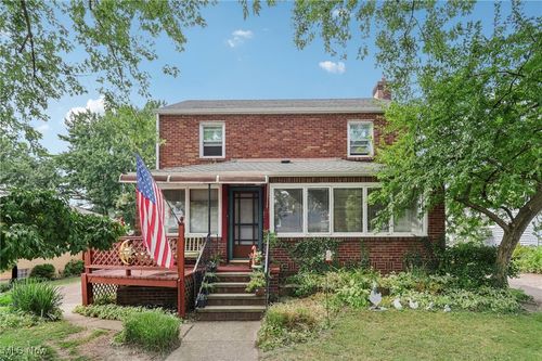 625 Eagle St, Fairport Harbor, OH, 44077-5603 | Card Image