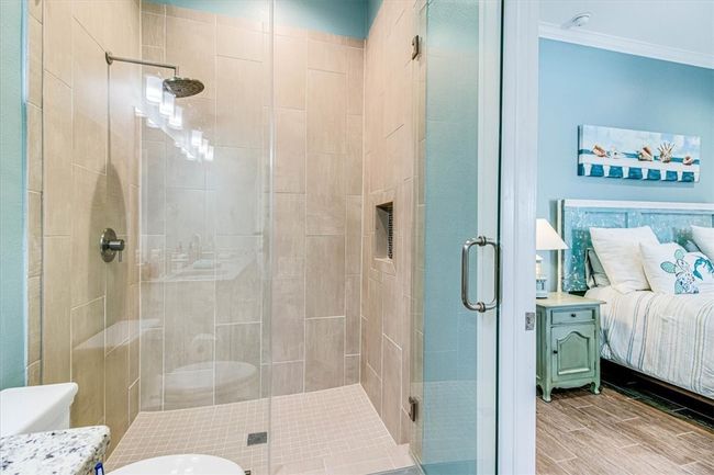 En-suite bath | Image 29