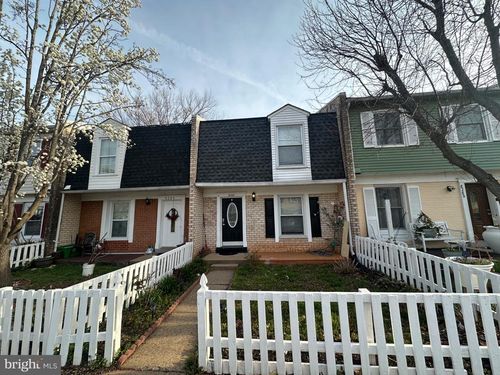 8282 White Pine Dr, MANASSAS PARK, VA, 20111-2306 | Card Image