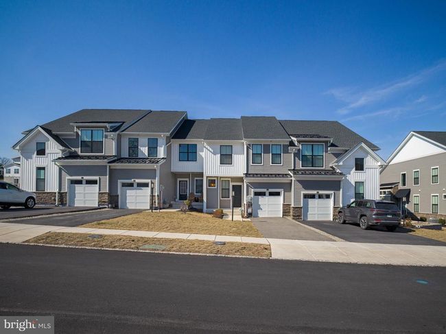 36 Umbrell Dr, Townhouse with 3 bedrooms, 3 bathrooms and null parking in EAGLEVILLE PA | Image 4