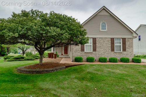 7025 Anna Dr, Van Buren Township, MI, 48111-5175 | Card Image