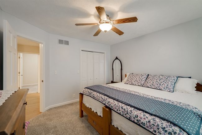 307 Blue Jay Dr, House other with 4 bedrooms, 4 bathrooms and 2 parking in Le Roy IL | Image 24