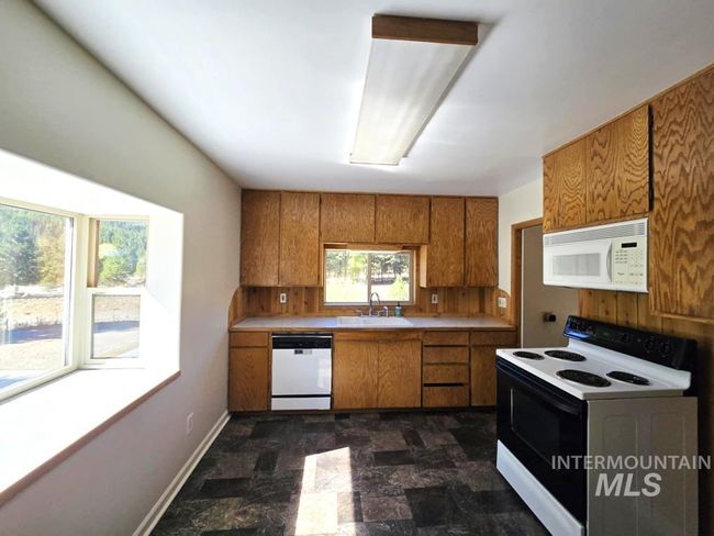 379 Mill St, House other with 3 bedrooms, 1 bathrooms and null parking in Sumpter OR | Image 6