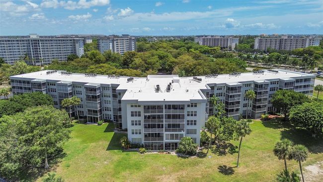 APT-503 - 4020 W Palm Aire Dr, Condo with 3 bedrooms, 3 bathrooms and null parking in Pompano Beach FL | Image 47