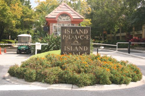 12-905 Normandy Trace Rd, TAMPA, FL, 33602-5776 | Card Image