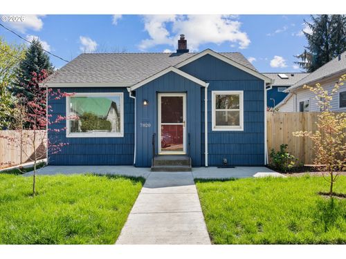 7820 Se Salmon St, Portland, OR, 97215-3038 | Card Image