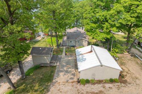 12075 N Lake St, Bitely, MI, 49309-9406 | Card Image