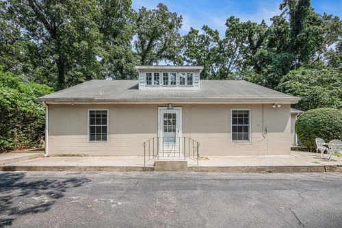 49209 Howard Ave, New Buffalo, MI, 49117-9047 | Card Image