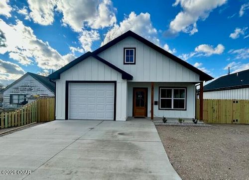 606 N Walker, Webb City, MO, 64870 | Card Image