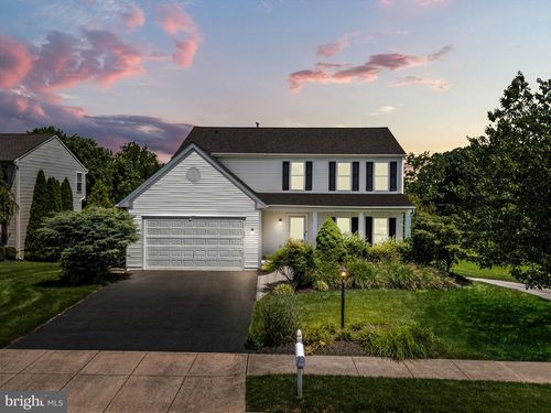 224 Rolling Glen Ln, Spring City, PA, 19475-2420 | Card Image