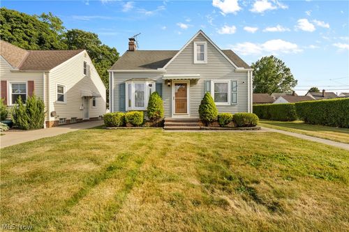 5915 Forest Ave, Parma, OH, 44129-3012 | Card Image