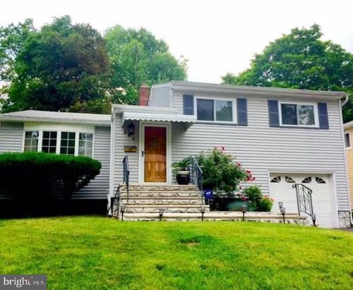 305 Mclean Pl, Hillside, NJ, 07205-1748 | Card Image