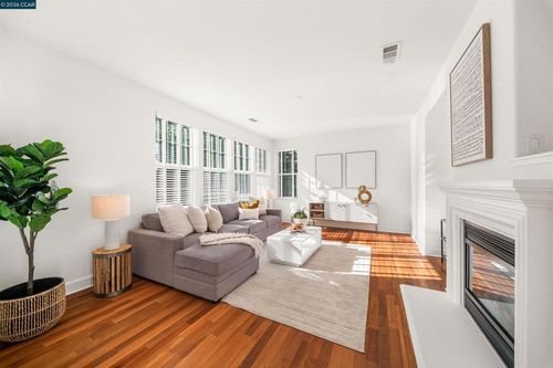 201 Latera Ct, San Ramon, CA, 94582-4680 | Card Image