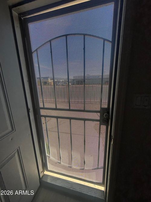 16-3840 N 43rd Ave, Phoenix, AZ, 85031-2934 | Card Image