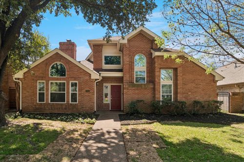 924 Mccoy Dr, Irving, TX, 75062-8003 | Card Image