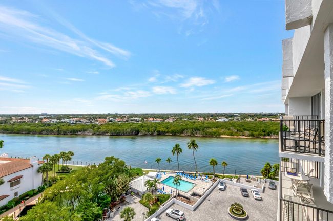 PH10 - 4750 S Ocean Blvd, Condo with 2 bedrooms, 2 bathrooms and null parking in Highland Beach FL | Image 4