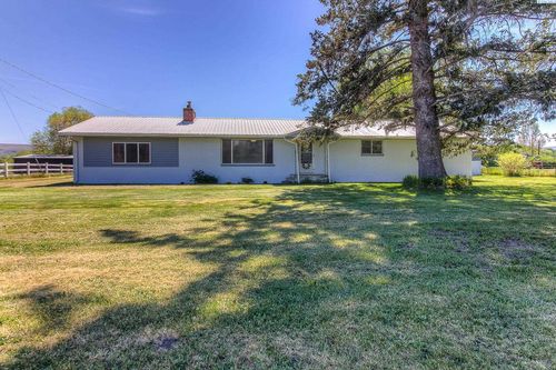 11704 Gilbert Rd, Yakima, WA, 98903-9258 | Card Image