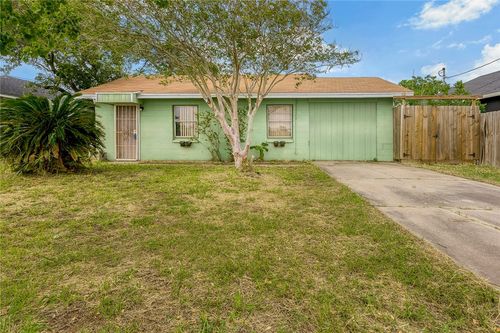 438 Valerie St, Corpus Christi, TX, 78418-3240 | Card Image