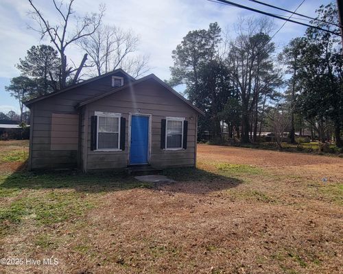 214 E South St, Rose Hill, NC, 28458-8819 | Card Image