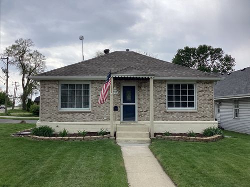 527 E 17th St, Lockport, IL, 60441-4401 | Card Image