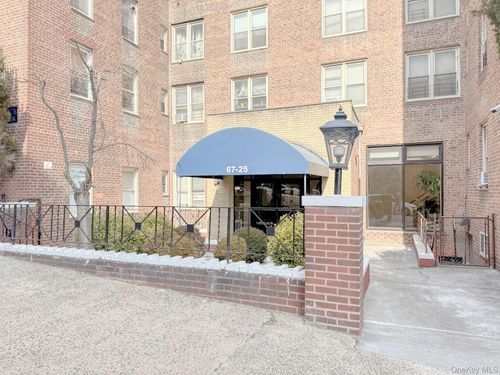 3l-67-25 Dartmouth St, Forest Hills, NY, 11375-4037 | Card Image