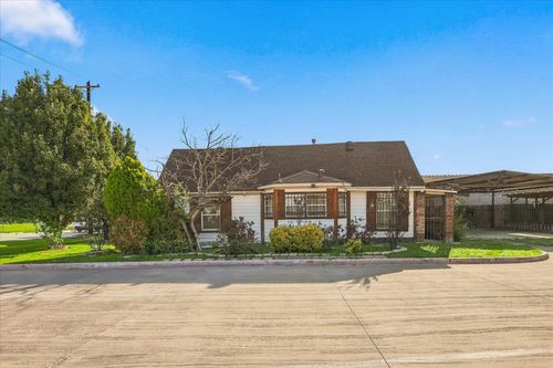 622 E Mckinney St, Denton, TX, 76209-4303 | Card Image