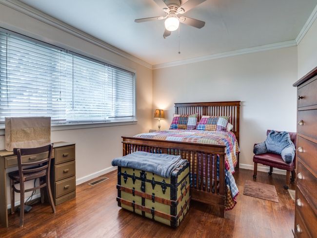 541 S Highway 67, House other with 3 bedrooms, 3 bathrooms and null parking in Cedar Hill TX | Image 17