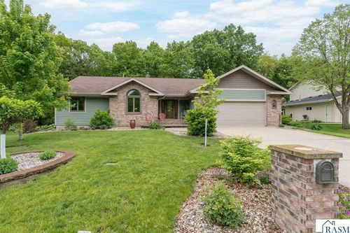 25 Crown Hill Lane, Mankato, MN, 56001 | Card Image