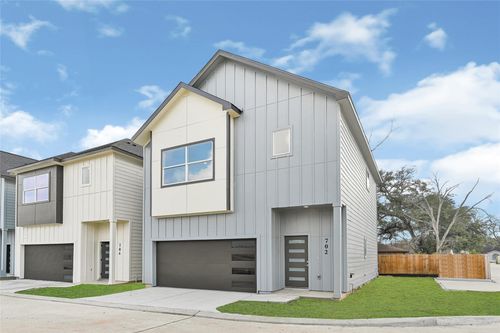 702 Savonna Ln, Houston, TX, 77076 | Card Image