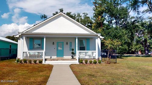 1215 Ocean View Dr, Gulfport, MS, 39507-1408 | Card Image