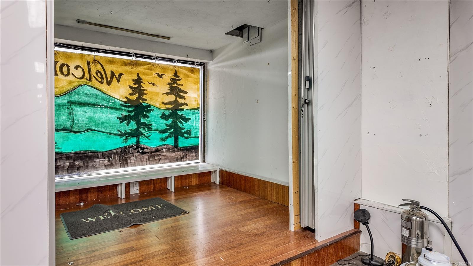 Commercial Sale in Courtenay 4