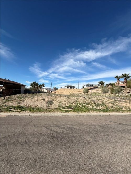 1795 Verano Cir, Bullhead City, AZ, 86442-6935 | Card Image