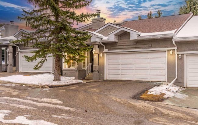 25 Gladstone Gardens Sw, Home with 4 bedrooms, 3 bathrooms and 4 parking in Calgary AB | Image 1