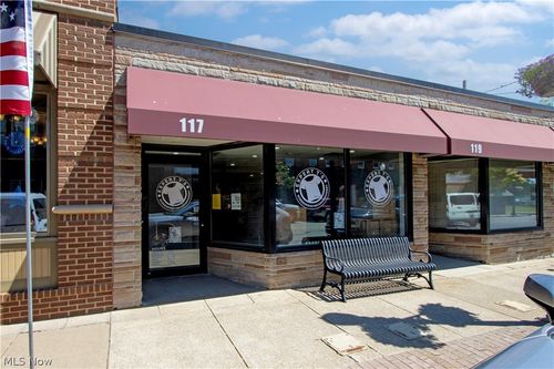 117 E Market St, Orrville, OH, 44667-1844 | Card Image