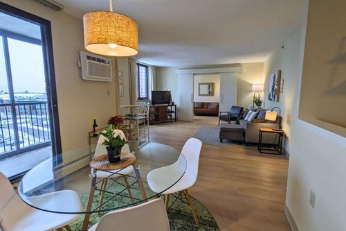 apt-804-6500 Woodlake Dr, Richfield, MN, 55423-1389 | Card Image