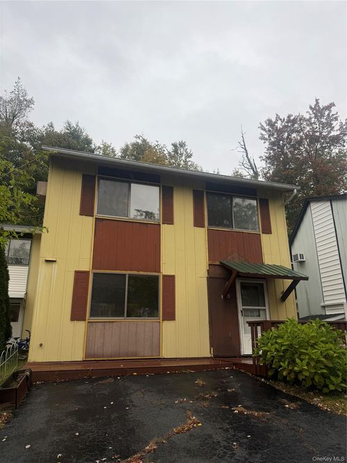 39 Robert Rd, Kiamesha Lake, NY, 12751-5015 | Card Image
