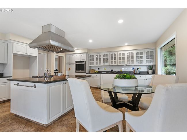 Kitchen-Eating Area | Image 15