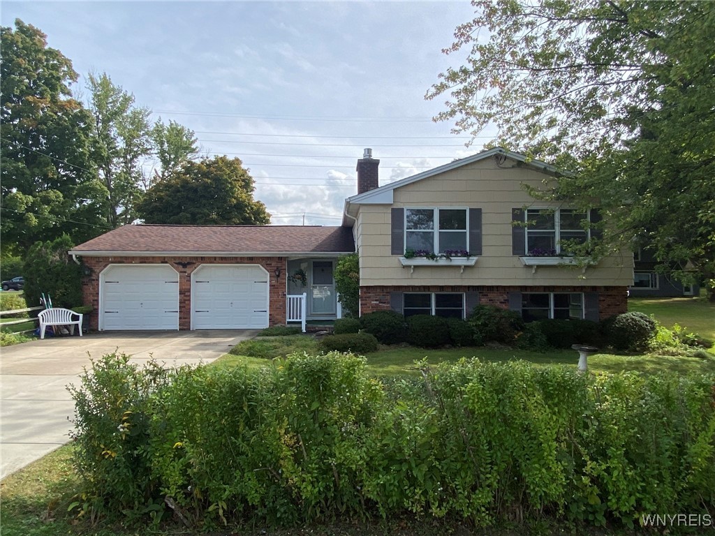 Hakanaw Ave, Hamburg, NY 14075