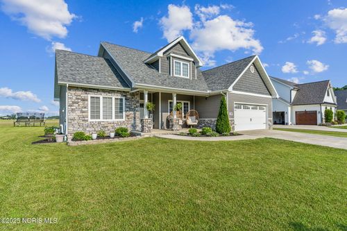 1209 Apache Dr, Wauseon, OH, 43567-1892 | Card Image