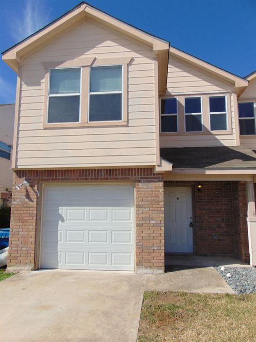 1601 Claremont Cir, Marble Falls, TX, 78654-4656 | Card Image