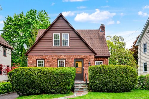 170 Madison Rd, Scarsdale, NY, 10583-6335 | Card Image