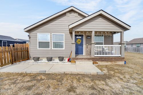 13843 Cottonwood St, Williston, ND, 58801-8996 | Card Image