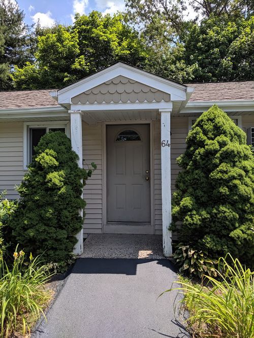 64-50 Country Club Rd, Cheshire, CT, 06410-1633 | Card Image