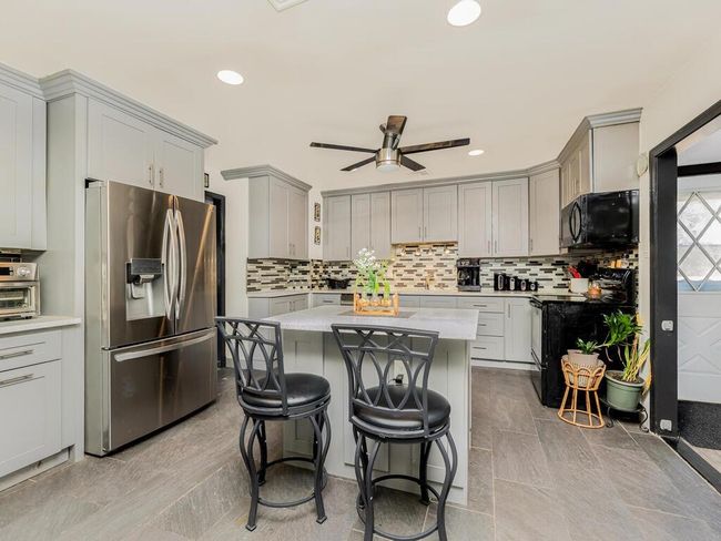HUGE Kitchen | Image 5