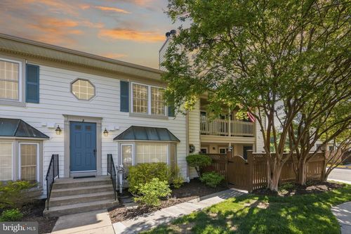 6052 Essex House Sq, ALEXANDRIA, VA, 22310-4315 | Card Image