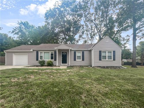 612 N Logan St, Olathe, KS, 66061-2469 | Card Image