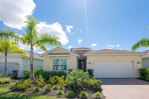388 Grace Bay Ln, NAPLES, FL, 34114-8345 | Card Image