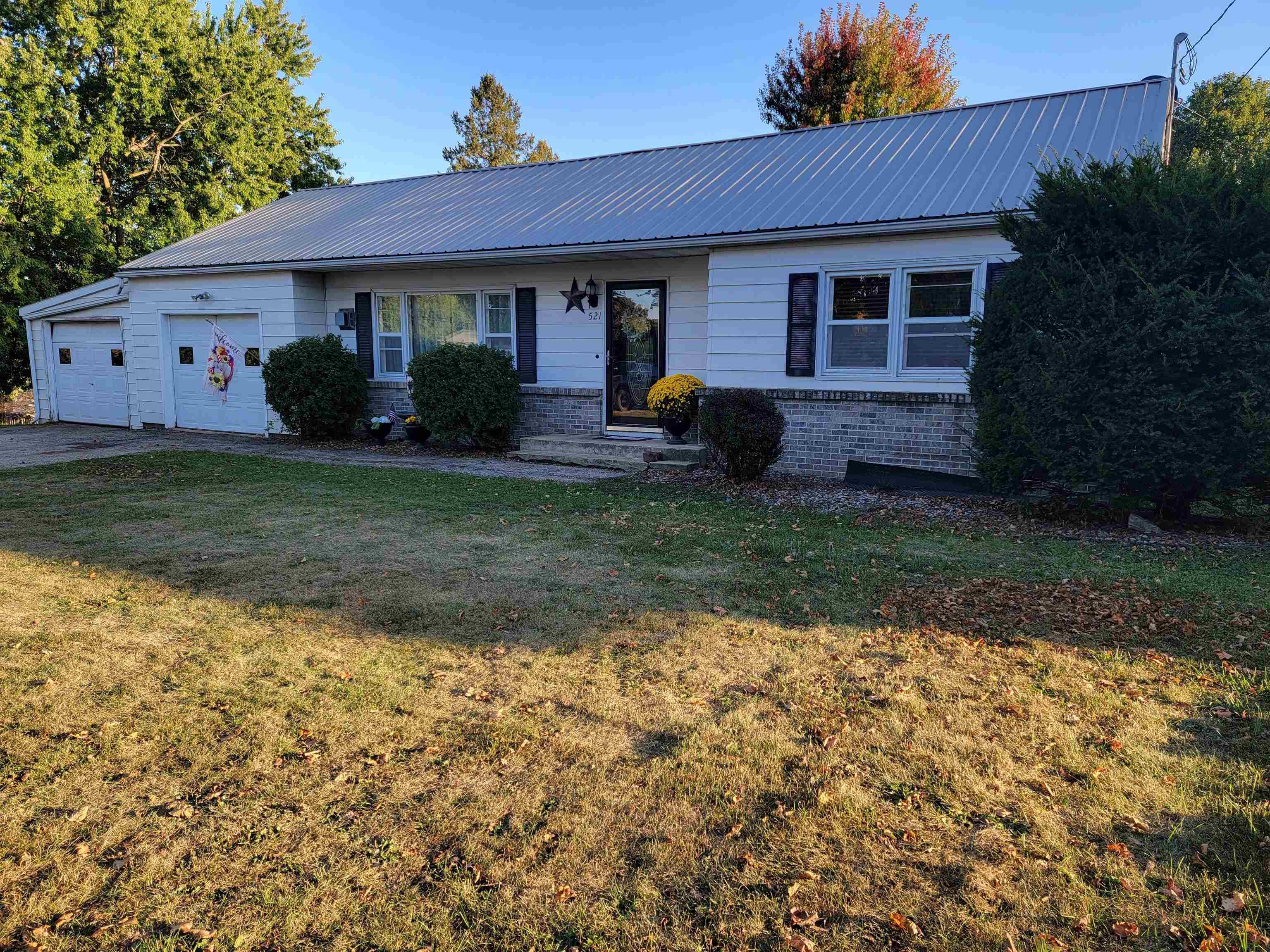 521 7th Ave East, For Sale in Cresco Zoocasa