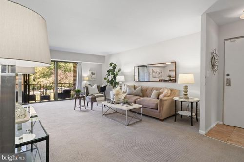 apt-102-7802 Dassett Ct, ANNANDALE, VA, 22003-4805 | Card Image